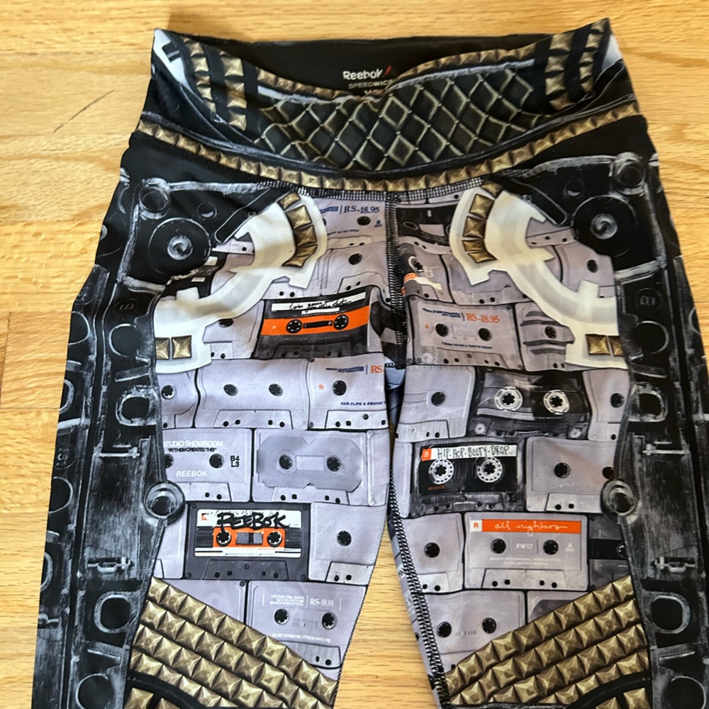 Reebok Lux Speedwick Cassette Music Leggings XS